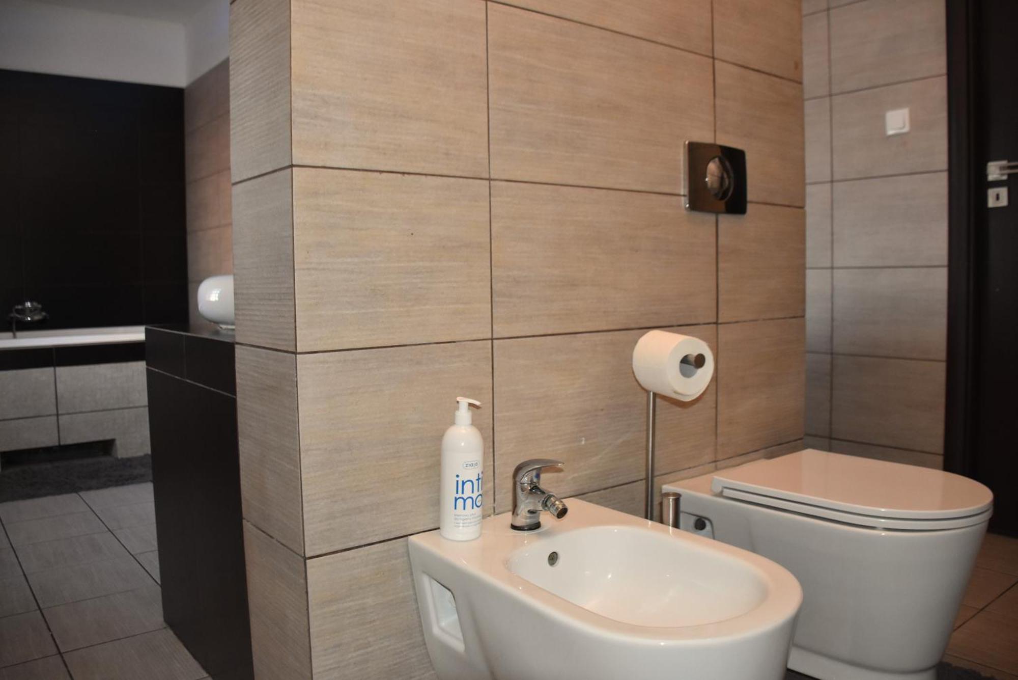 Manufaktura Bakery, Penthouse 200M, Prywatna Kamienica, Parking Strzezony Apartment Lodz  Ngoại thất bức ảnh