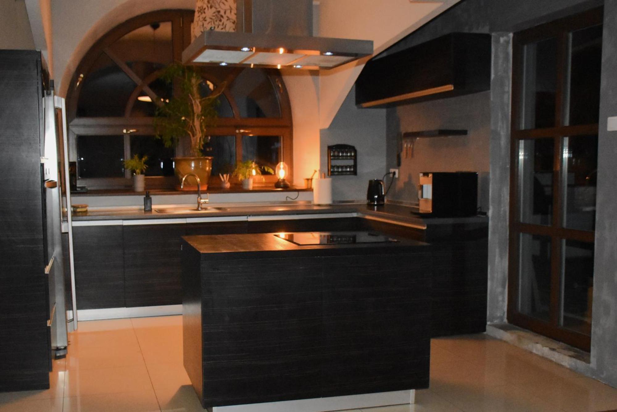 Manufaktura Bakery, Penthouse 200M, Prywatna Kamienica, Parking Strzezony Apartment Lodz  Ngoại thất bức ảnh